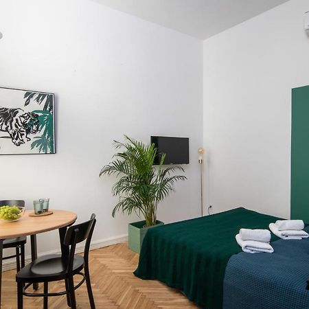 Barbacan Suites - Old Town Apartments - By Upstairs Krakow Dış mekan fotoğraf